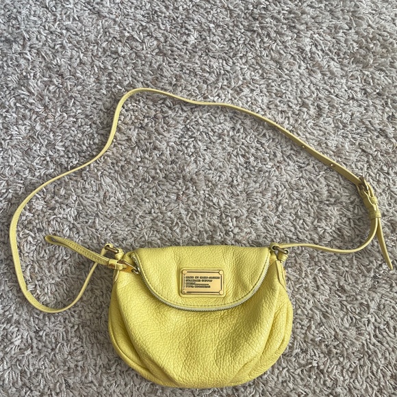 MARC BY MARC JACOBS Yellow Leather Mini Crossbody Purse Bag - Picture 1 of 9